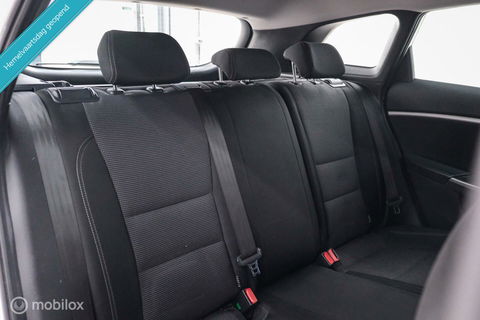 Hyundai i30 Wagon 1.6 GDI 120 pk | Trekhaak | Clima | Cruise | Stuurwielverwarming | All seasons | Nieuwe APK |