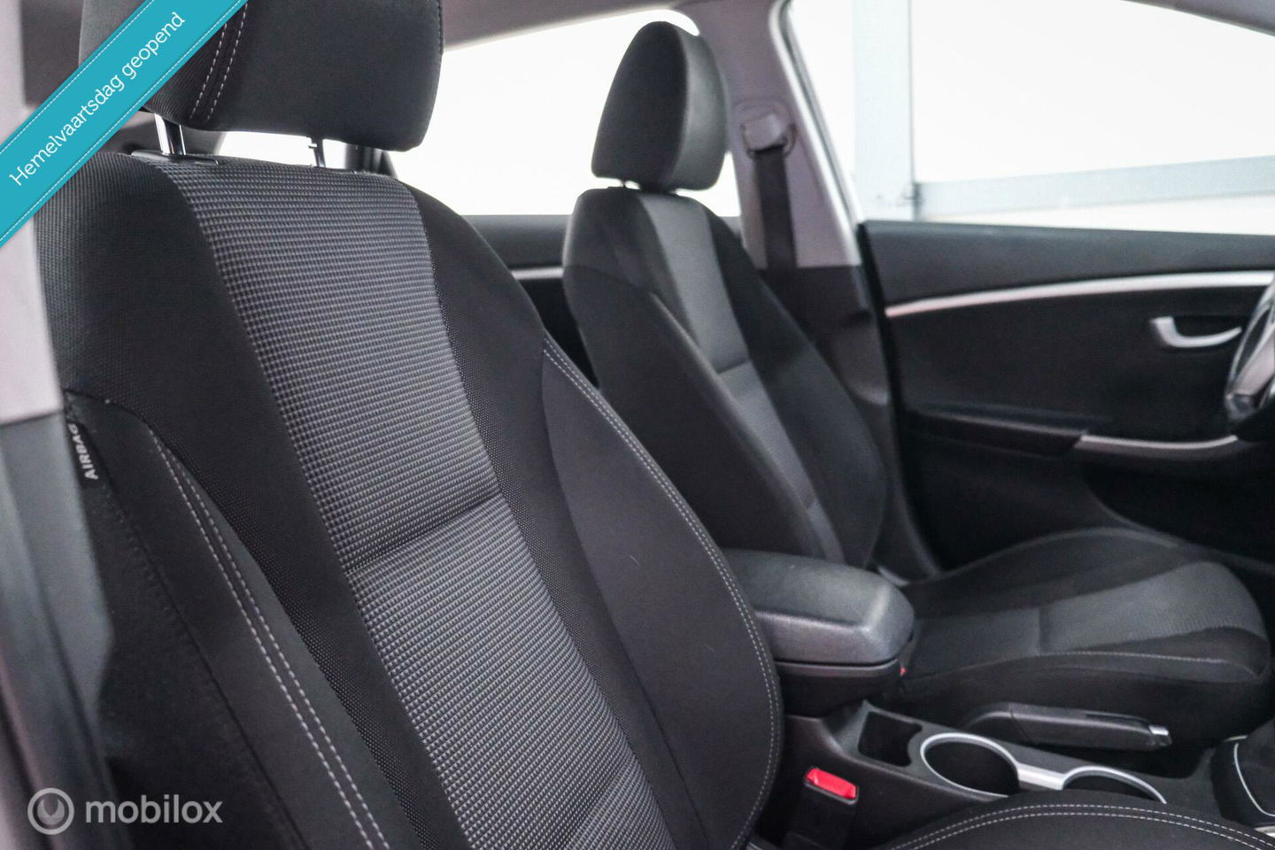 Hyundai i30 Wagon 1.6 GDI 120 pk | Trekhaak | Clima | Cruise | Stuurwielverwarming | All seasons | Nieuwe APK |