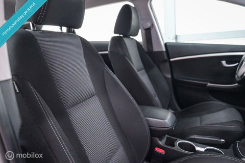 Hyundai i30 Wagon 1.6 GDI 120 pk | Trekhaak | Clima | Cruise | Stuurwielverwarming | All seasons | Nieuwe APK |