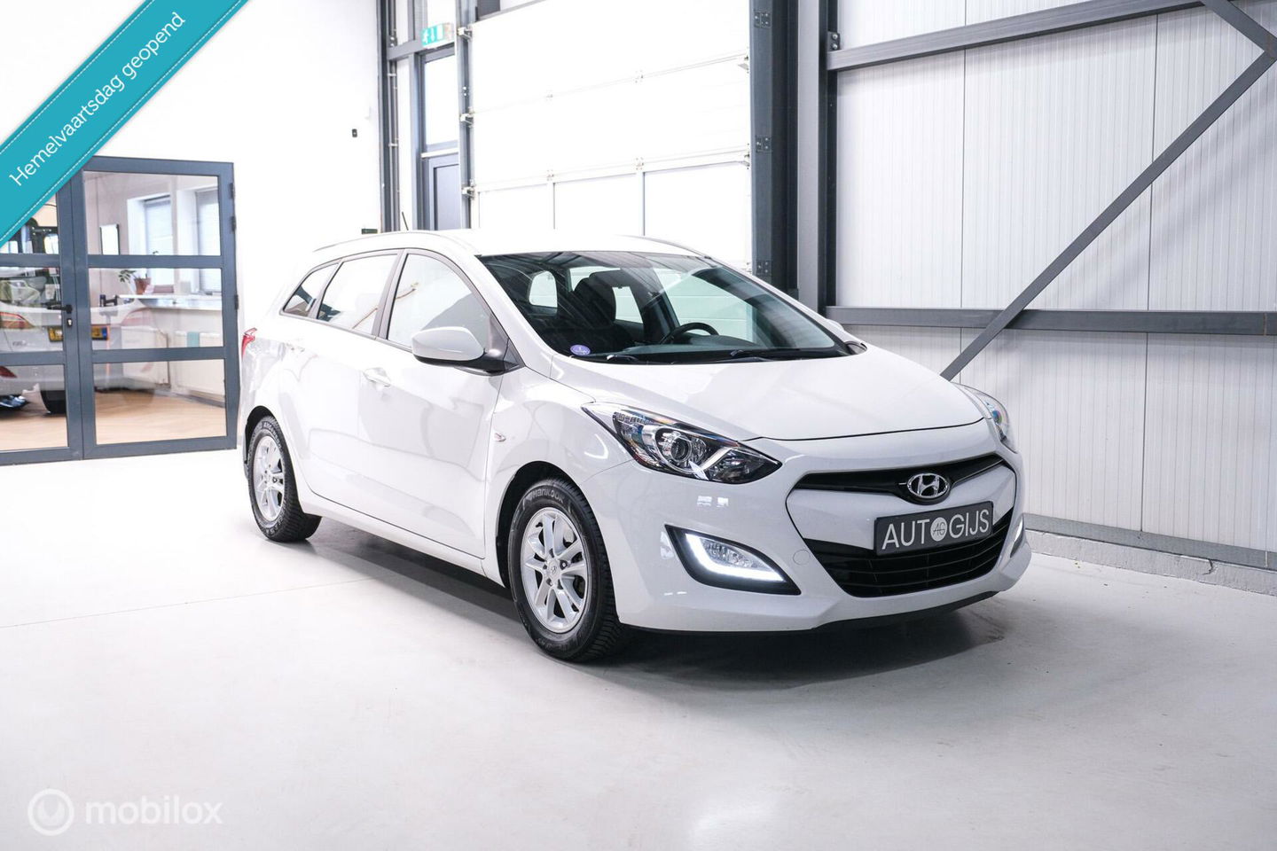 Hyundai i30 Wagon 1.6 GDI 120 pk | Trekhaak | Clima | Cruise | Stuurwielverwarming | All seasons | Nieuwe APK |