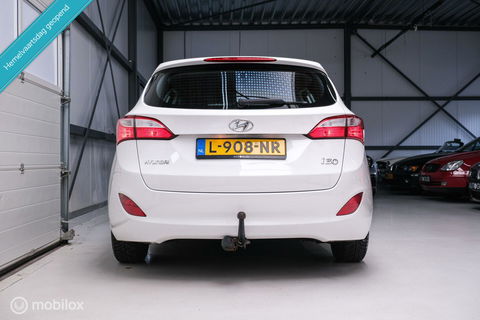 Hyundai i30 Wagon 1.6 GDI 120 pk | Trekhaak | Clima | Cruise | Stuurwielverwarming | All seasons | Nieuwe APK |
