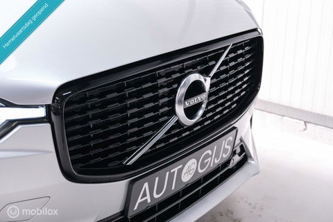 Volvo XC60 2.0 Recharge T8 AWD R-Design 390 pk | Trekhaak | Schuifdak | Dealer onderhouden | Camera | DAB | Stoel + stuurwiel verwarming |