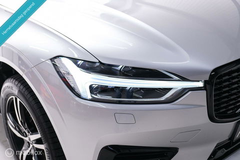 Volvo XC60 2.0 Recharge T8 AWD R-Design 390 pk | Trekhaak | Schuifdak | Dealer onderhouden | Camera | DAB | Stoel + stuurwiel verwarming |