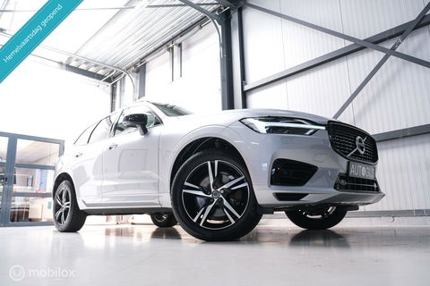 Volvo XC60 2.0 Recharge T8 AWD R-Design 390 pk | Trekhaak | Schuifdak | Dealer onderhouden | Camera | DAB | Stoel + stuurwiel verwarming |