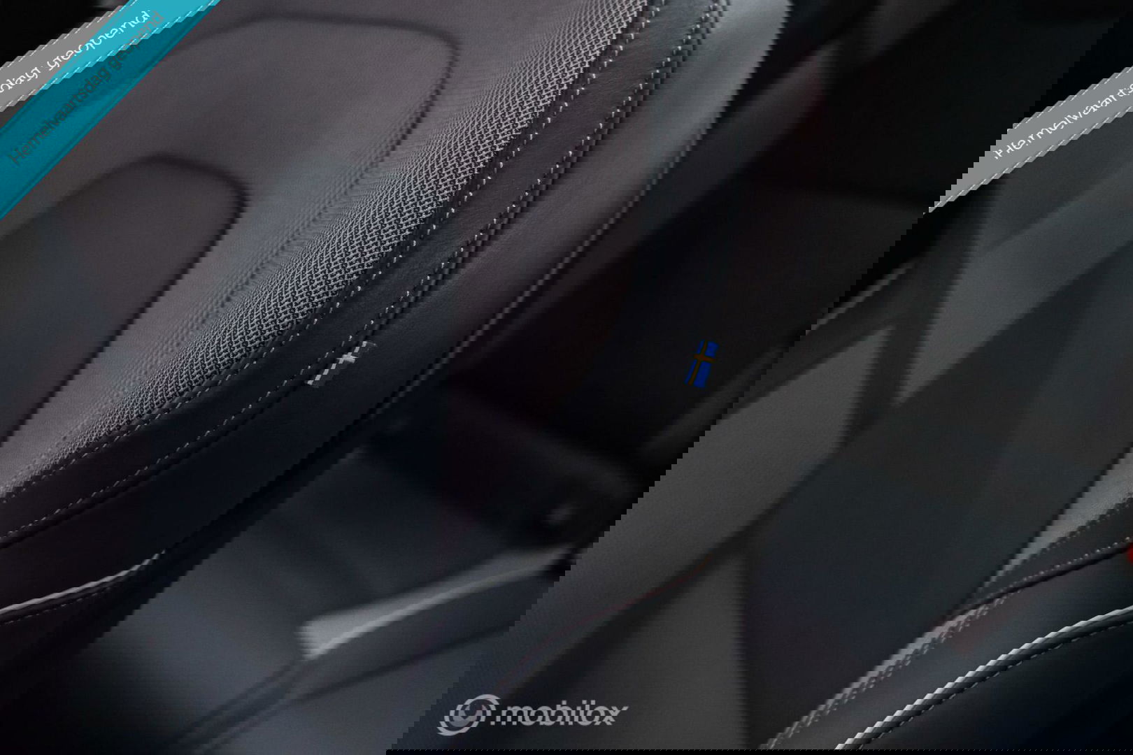 Volvo XC60 2.0 Recharge T8 AWD R-Design 390 pk | Trekhaak | Schuifdak | Dealer onderhouden | Camera | DAB | Stoel + stuurwiel verwarming |
