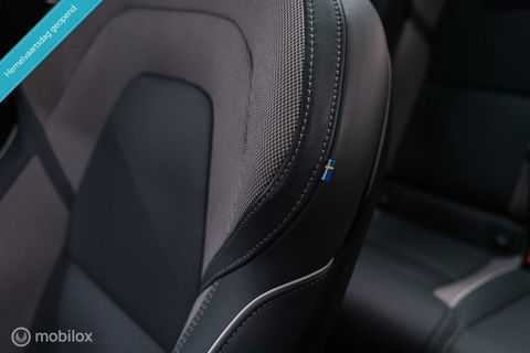 Volvo XC60 2.0 Recharge T8 AWD R-Design 390 pk | Trekhaak | Schuifdak | Dealer onderhouden | Camera | DAB | Stoel + stuurwiel verwarming |