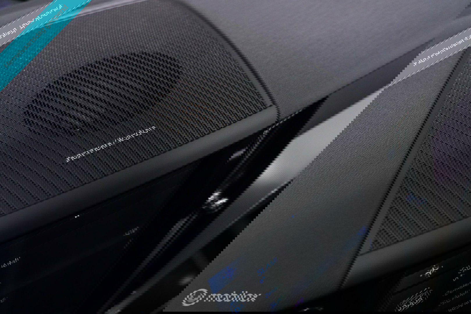 Volvo XC60 2.0 Recharge T8 AWD R-Design 390 pk | Trekhaak | Schuifdak | Dealer onderhouden | Camera | DAB | Stoel + stuurwiel verwarming |