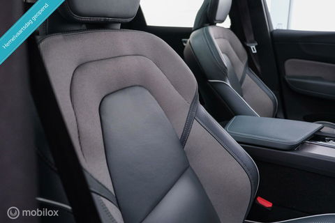Volvo XC60 2.0 Recharge T8 AWD R-Design 390 pk | Trekhaak | Schuifdak | Dealer onderhouden | Camera | DAB | Stoel + stuurwiel verwarming |
