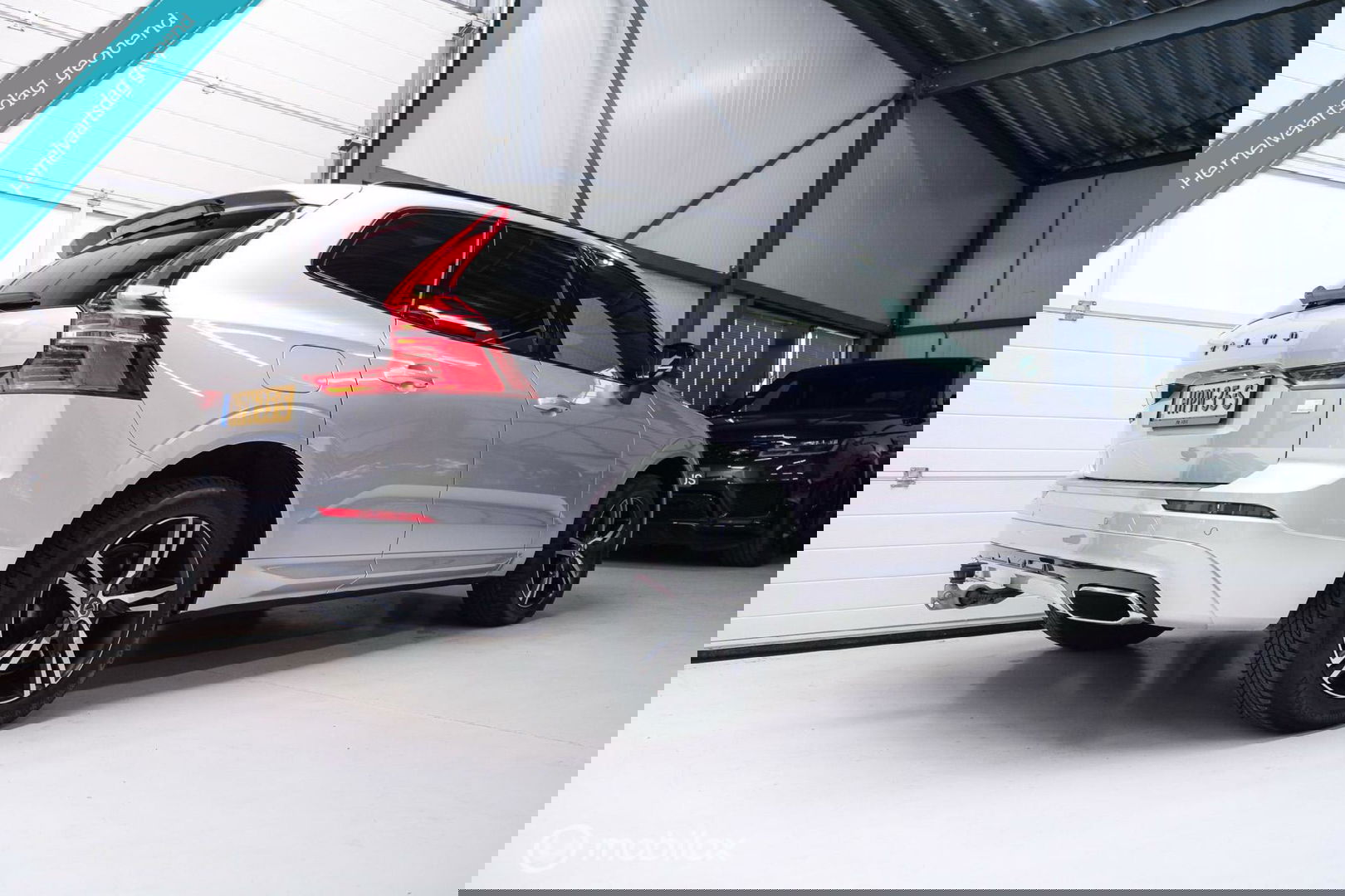 Volvo XC60 2.0 Recharge T8 AWD R-Design 390 pk | Trekhaak | Schuifdak | Dealer onderhouden | Camera | DAB | Stoel + stuurwiel verwarming |