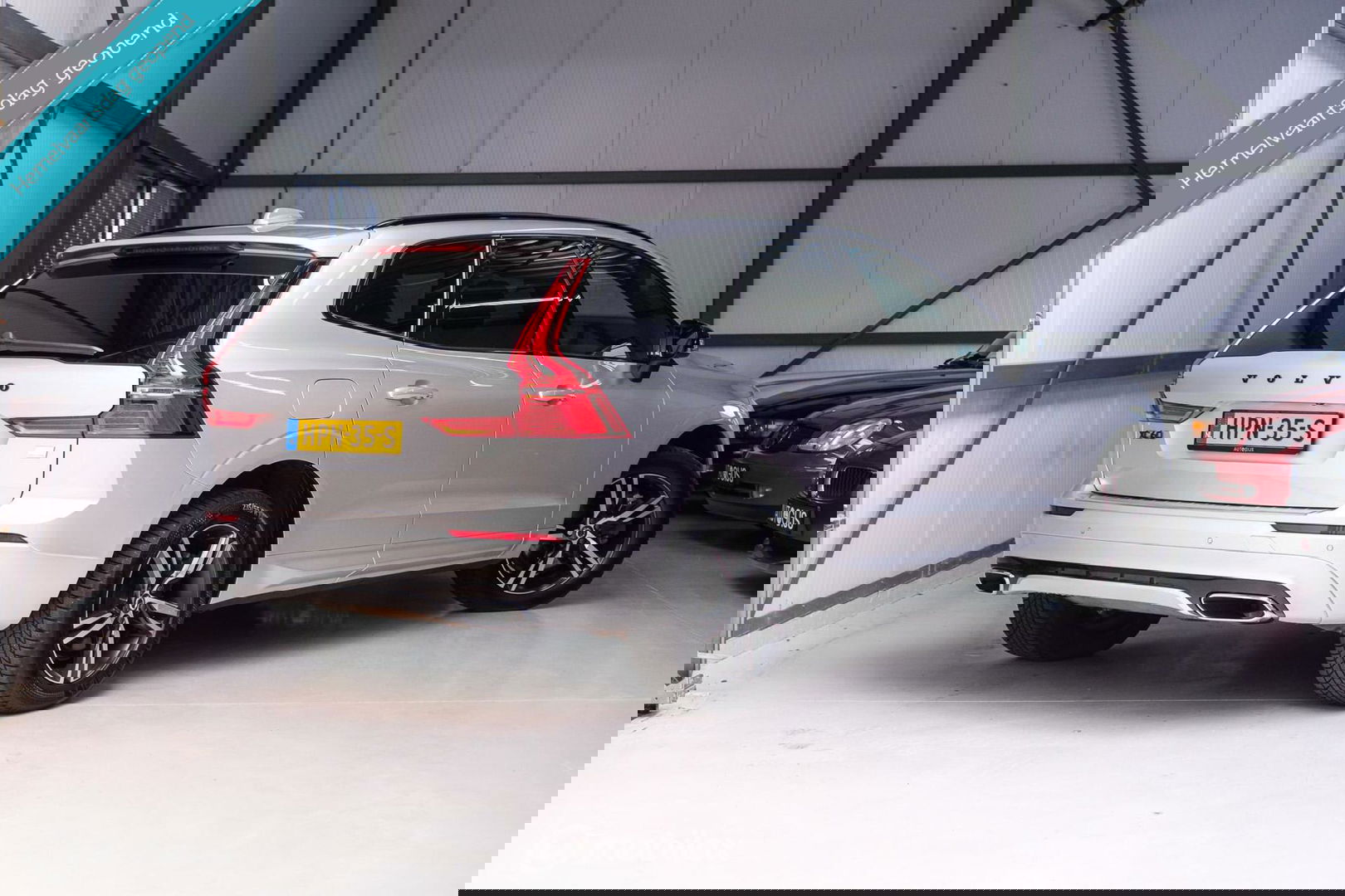 Volvo XC60 2.0 Recharge T8 AWD R-Design 390 pk | Trekhaak | Schuifdak | Dealer onderhouden | Camera | DAB | Stoel + stuurwiel verwarming |