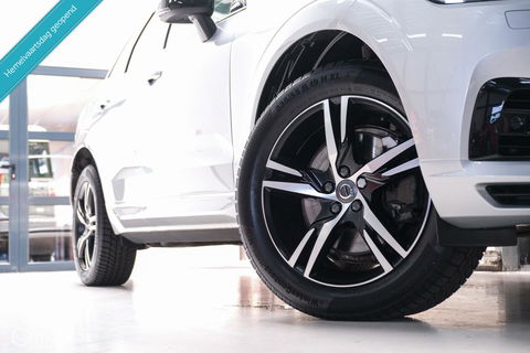 Volvo XC60 2.0 Recharge T8 AWD R-Design 390 pk | Trekhaak | Schuifdak | Dealer onderhouden | Camera | DAB | Stoel + stuurwiel verwarming |