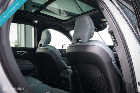 Volvo XC60 2.0 Recharge T8 AWD R-Design 390 pk | Trekhaak | Schuifdak | Dealer onderhouden | Camera | DAB | Stoel + stuurwiel verwarming |