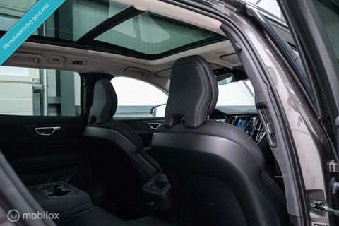 Volvo V60 2.0 B3 Momentum Advantage | Schuifdak | Pine Grey | Trekhaak | Stoel + stuurwiel verwarming | NAP NL auto |
