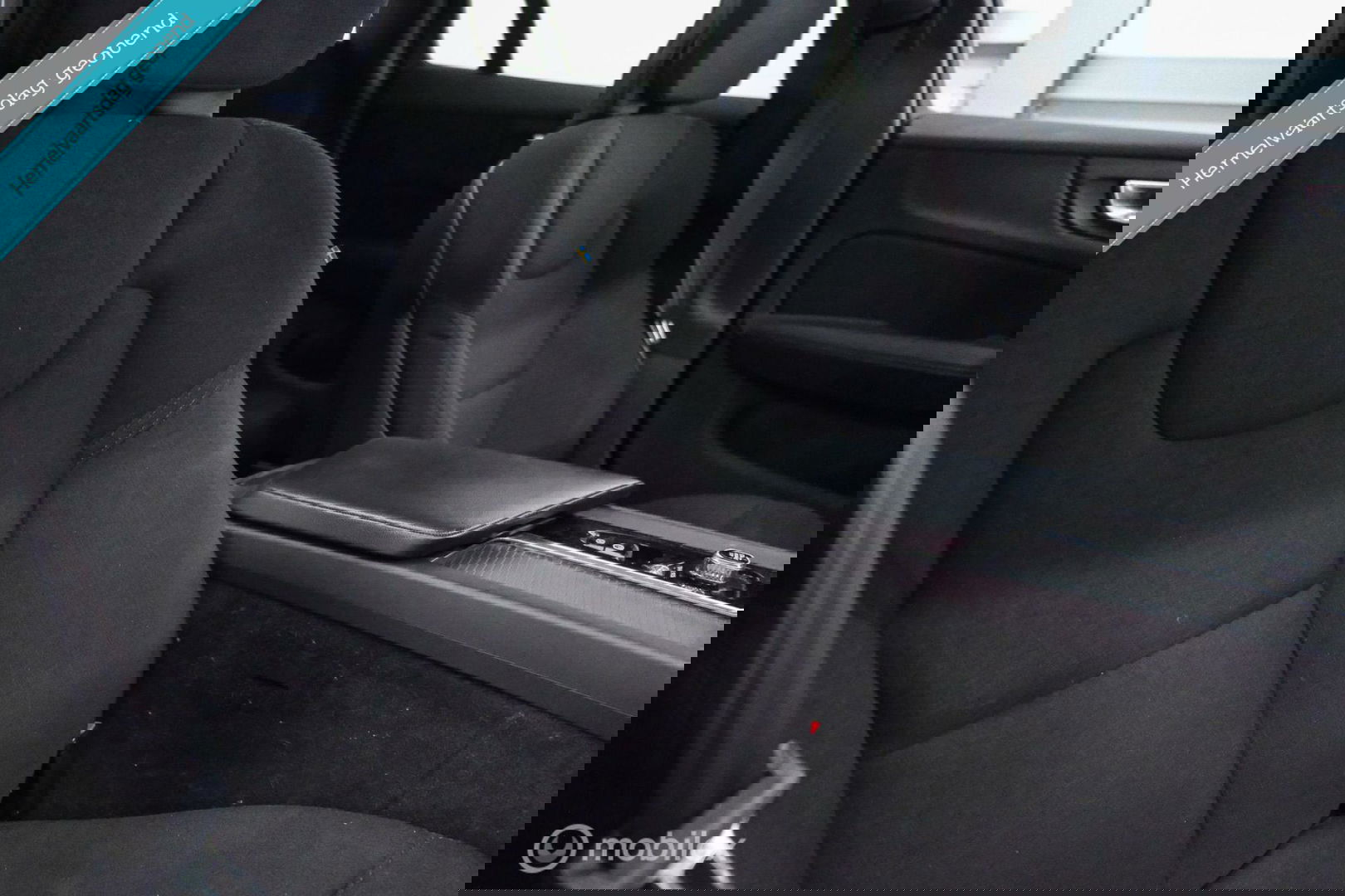 Volvo V60 2.0 B3 Momentum Advantage | Schuifdak | Pine Grey | Trekhaak | Stoel + stuurwiel verwarming | NAP NL auto |