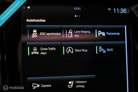 Volvo V60 2.0 B3 Momentum Advantage | Schuifdak | Pine Grey | Trekhaak | Stoel + stuurwiel verwarming | NAP NL auto |
