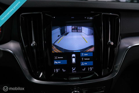 Volvo V60 2.0 B3 Momentum Advantage | Schuifdak | Pine Grey | Trekhaak | Stoel + stuurwiel verwarming | NAP NL auto |