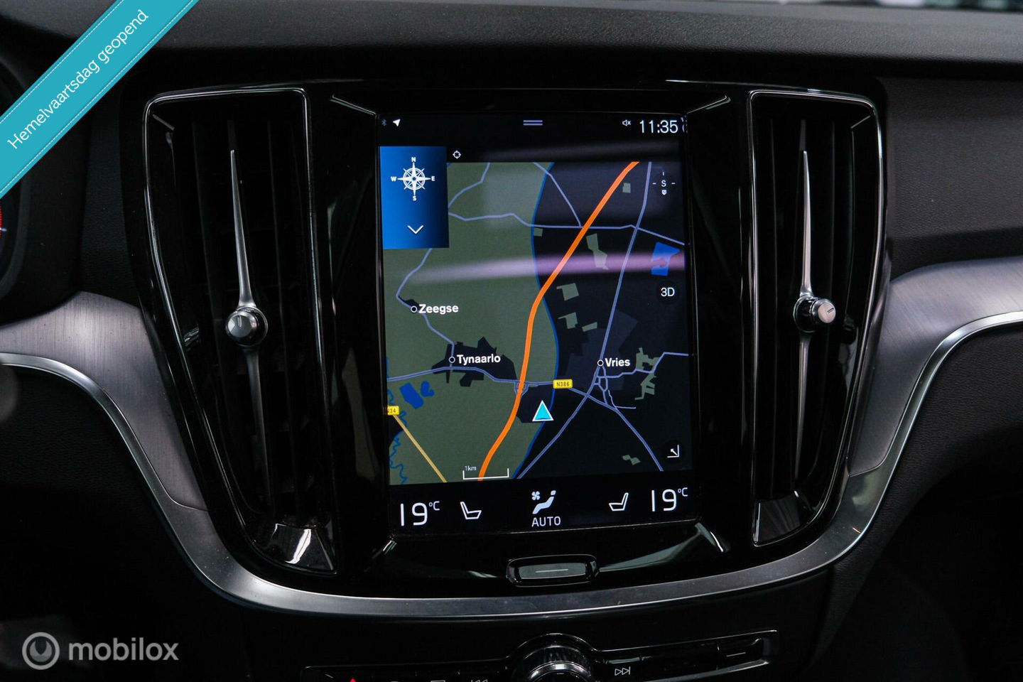 Volvo V60 2.0 B3 Momentum Advantage | Schuifdak | Pine Grey | Trekhaak | Stoel + stuurwiel verwarming | NAP NL auto |