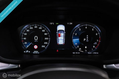 Volvo V60 2.0 B3 Momentum Advantage | Schuifdak | Pine Grey | Trekhaak | Stoel + stuurwiel verwarming | NAP NL auto |
