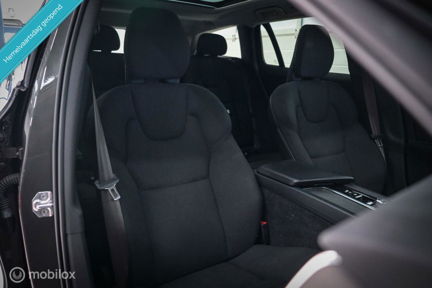 Volvo V60 2.0 B3 Momentum Advantage | Schuifdak | Pine Grey | Trekhaak | Stoel + stuurwiel verwarming | NAP NL auto |