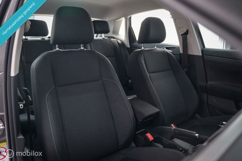 Volkswagen Polo 1.0 TSI Comfortline | Adaptive | NAP NL auto | DAB | All season | Limestone | LED | Navigatie |