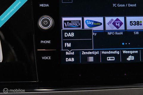Volkswagen Polo 1.0 TSI Comfortline | Adaptive | NAP NL auto | DAB | All season | Limestone | LED | Navigatie |