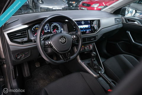 Volkswagen Polo 1.0 TSI Comfortline | Adaptive | NAP NL auto | DAB | All season | Limestone | LED | Navigatie |