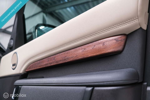 Land Rover Discovery 5 2.0 Td4 HSE Luxury 7p. | Dealer OH | Meridian | Trekhaak | DAB | Cold Climate pack | Nieuwe motor |