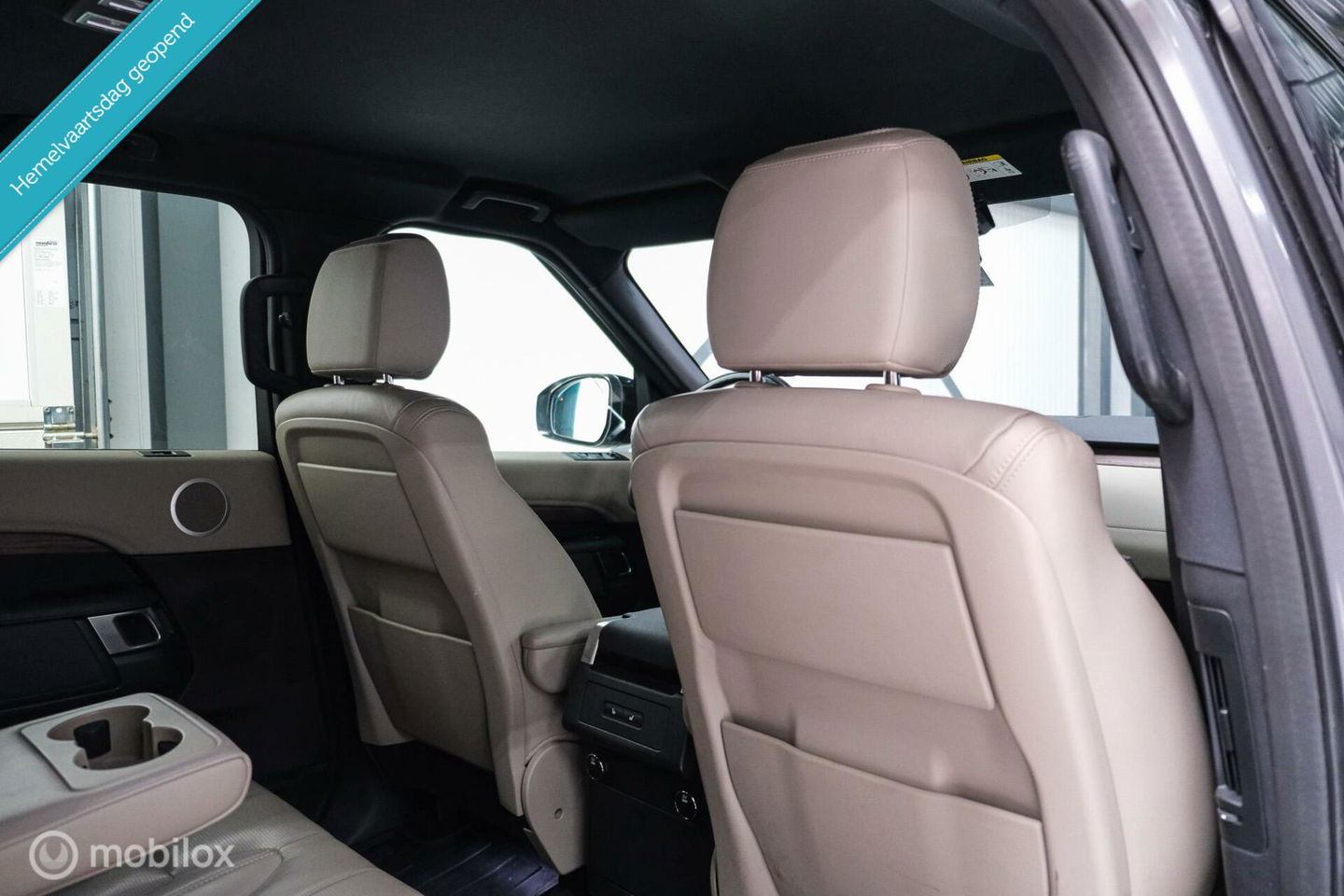 Land Rover Discovery 5 2.0 Td4 HSE Luxury 7p. | Dealer OH | Meridian | Trekhaak | DAB | Cold Climate pack | Nieuwe motor |