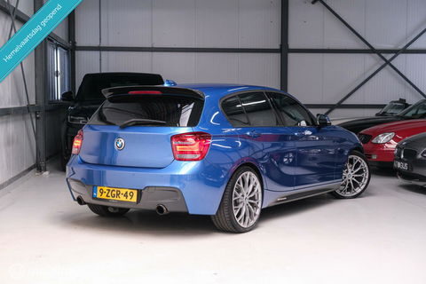 BMW 1-serie 116i M Sport | Estoril blue | Alcantara | LED | M performance | unieke auto | NAP orig NL | Trekhaak | 19 inch |