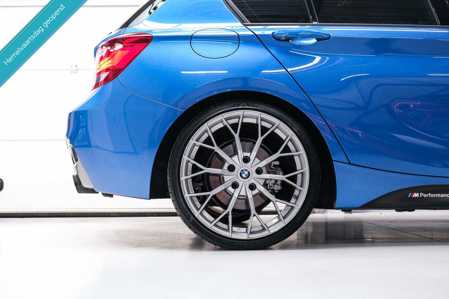 BMW 1-serie 116i M Sport | Estoril blue | Alcantara | LED | M performance | unieke auto | NAP orig NL | Trekhaak | 19 inch |