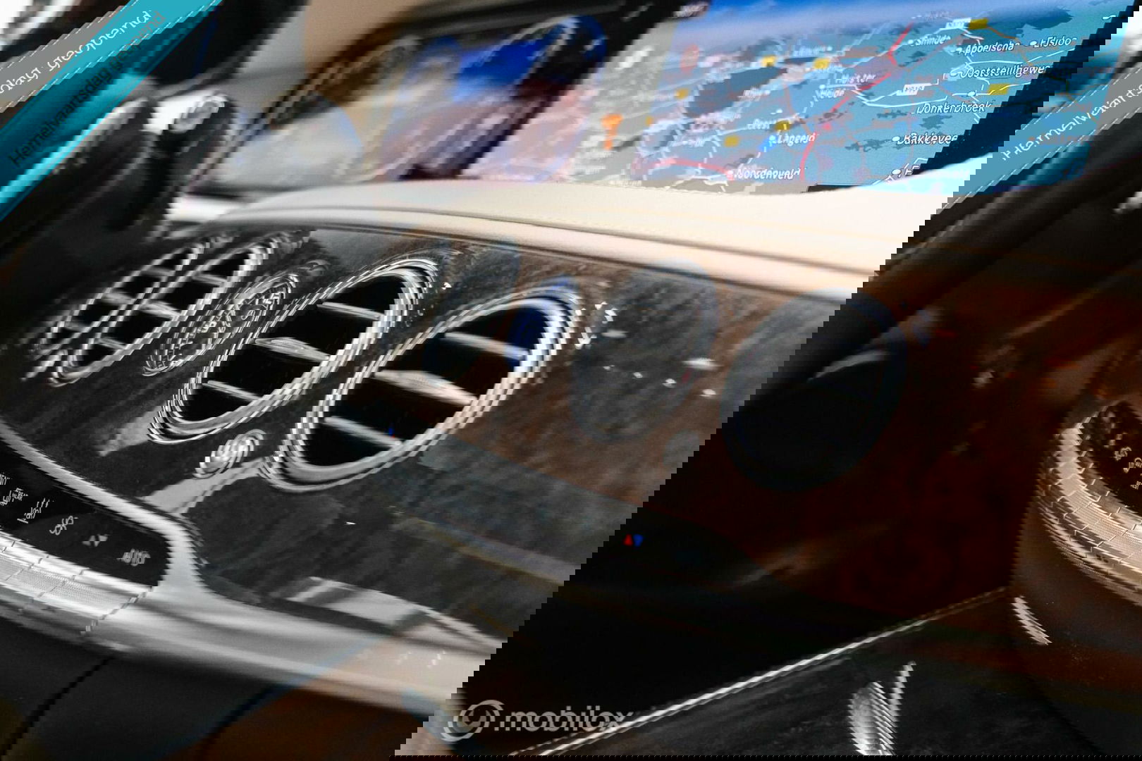 Mercedes-Benz S-Klasse 350 Prestige Plus | Massage | NAP NL auto | 2e eigenaar | Nightvision | Softclose | Burmester | Adaptive | Panorama | Trekhaak |