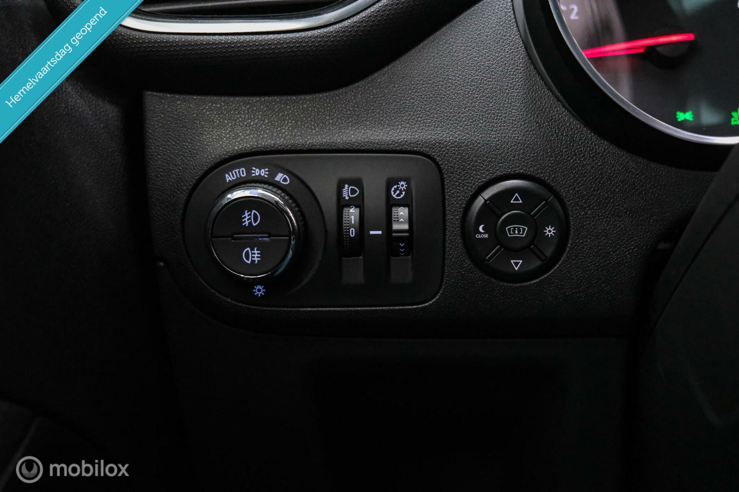 Opel Crossland X 1.2 Turbo | CarPlay | Camera | Trekhaak | 1e eigenaar | NL auto NAP | Head up display | sport stoelen |