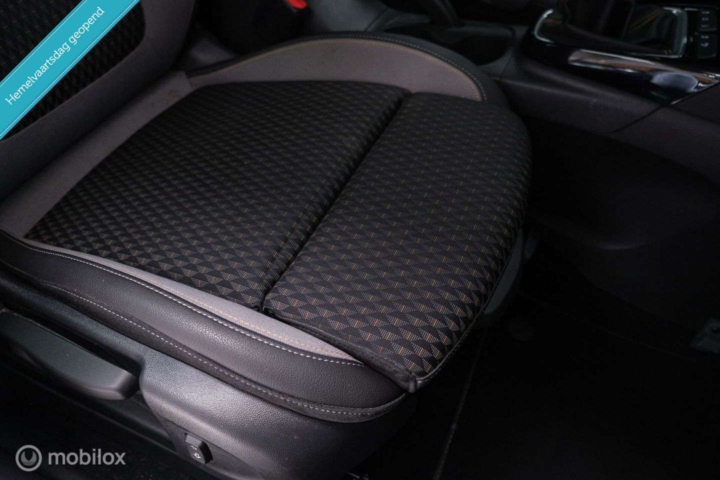 Opel Crossland X 1.2 Turbo | CarPlay | Camera | Trekhaak | 1e eigenaar | NL auto NAP | Head up display | sport stoelen |