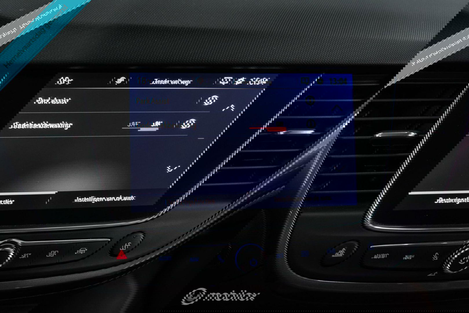 Opel Crossland X 1.2 Turbo | CarPlay | Camera | Trekhaak | 1e eigenaar | NL auto NAP | Head up display | sport stoelen |