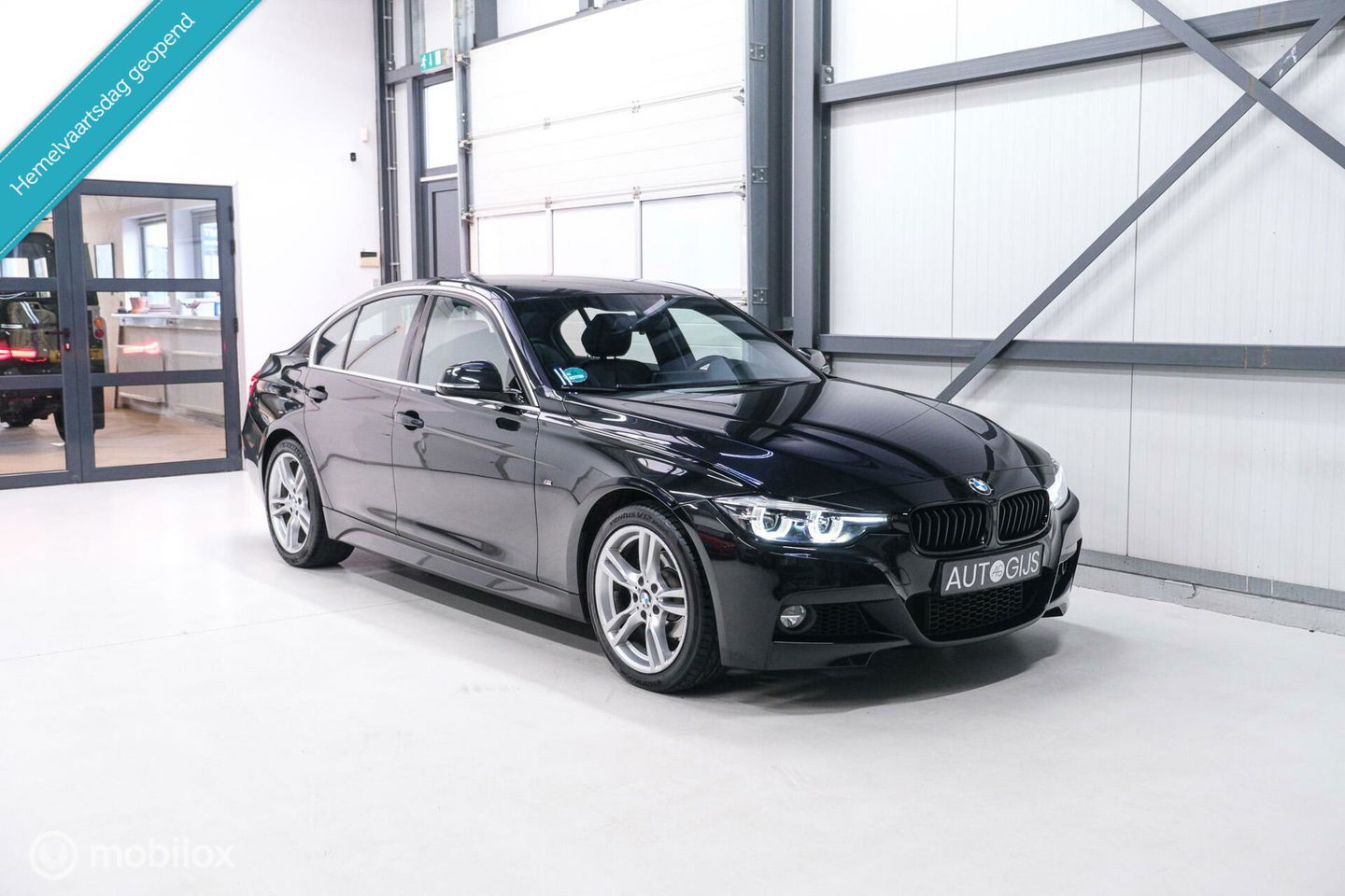 BMW 3 Serie 318i M Sport Edition | Leder | VC | LED | Navipro | Orig NL NAP | M pakket |