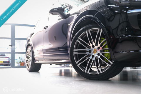 Porsche Cayenne 3.0 E-Hybrid Platinum Edition | Dealer OH | Trekhaak | Stoelkoeling | 360 cam | Panoramadak | Adaptive |