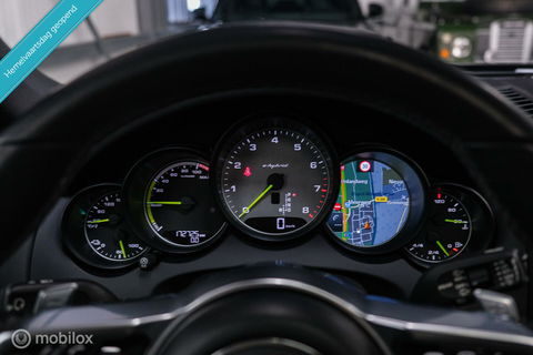 Porsche Cayenne 3.0 E-Hybrid Platinum Edition | Dealer OH | Trekhaak | Stoelkoeling | 360 cam | Panoramadak | Adaptive |