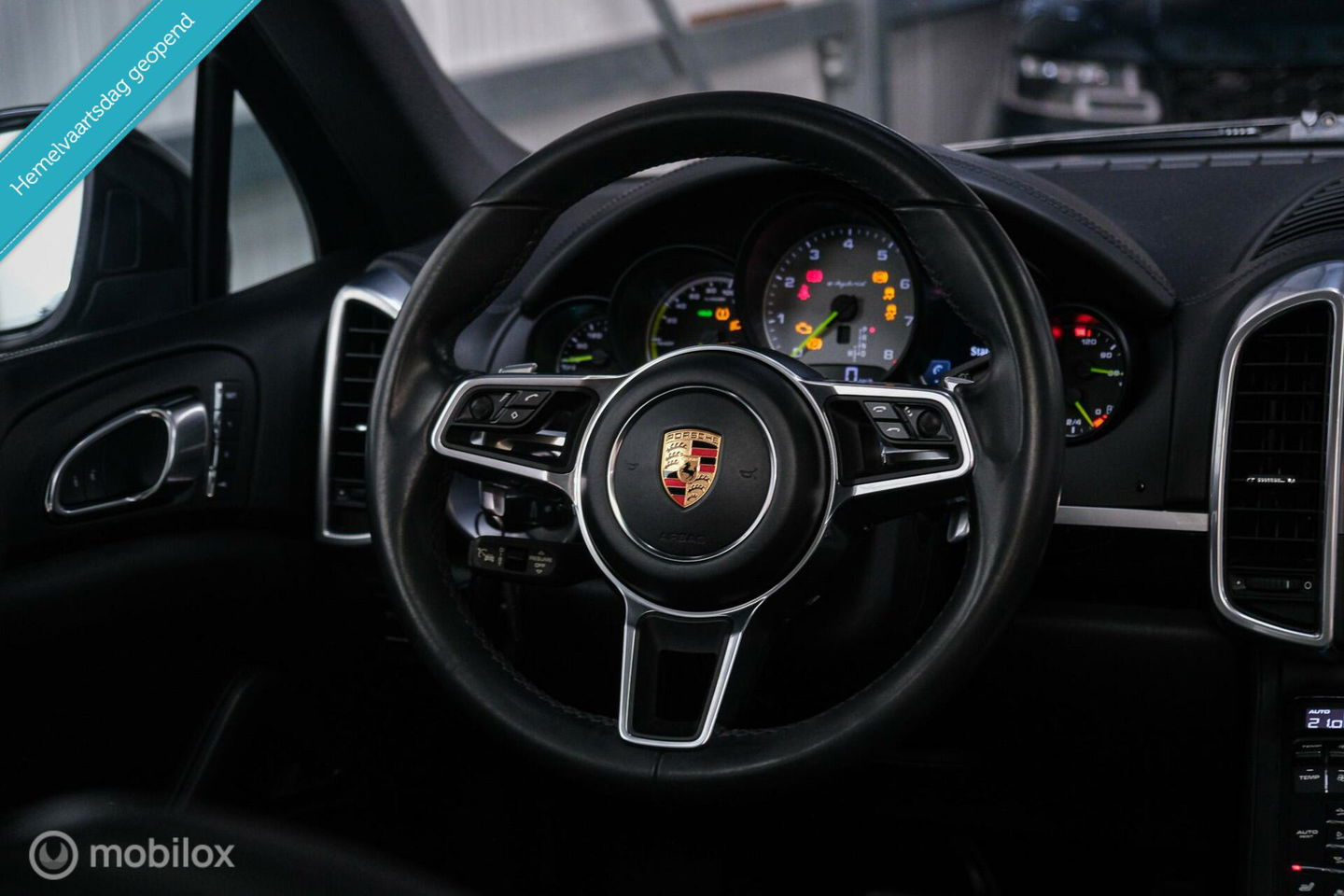 Porsche Cayenne 3.0 E-Hybrid Platinum Edition | Dealer OH | Trekhaak | Stoelkoeling | 360 cam | Panoramadak | Adaptive |
