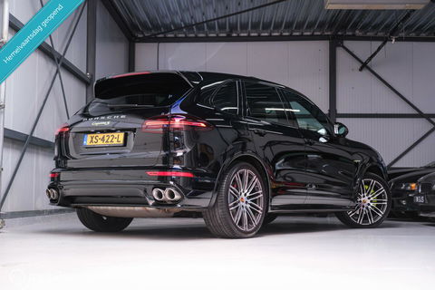 Porsche Cayenne 3.0 E-Hybrid Platinum Edition | Dealer OH | Trekhaak | Stoelkoeling | 360 cam | Panoramadak | Adaptive |