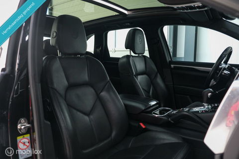 Porsche Cayenne 3.0 E-Hybrid Platinum Edition | Dealer OH | Trekhaak | Stoelkoeling | 360 cam | Panoramadak | Adaptive |