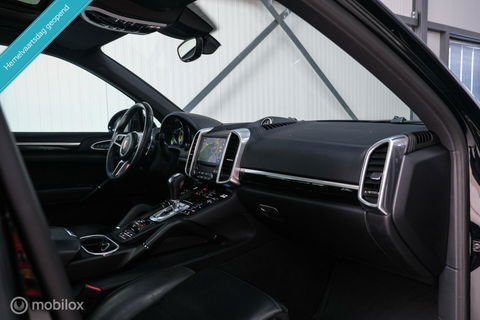 Porsche Cayenne 3.0 E-Hybrid Platinum Edition | Dealer OH | Trekhaak | Stoelkoeling | 360 cam | Panoramadak | Adaptive |