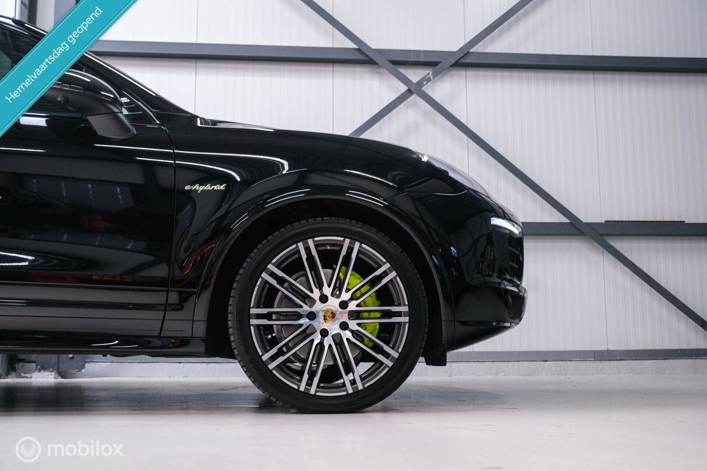 Porsche Cayenne 3.0 E-Hybrid Platinum Edition | Dealer OH | Trekhaak | Stoelkoeling | 360 cam | Panoramadak | Adaptive |