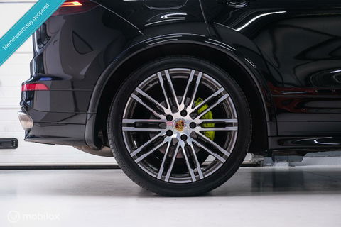 Porsche Cayenne 3.0 E-Hybrid Platinum Edition | Dealer OH | Trekhaak | Stoelkoeling | 360 cam | Panoramadak | Adaptive |