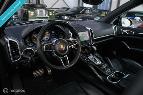 Porsche Cayenne 3.0 E-Hybrid Platinum Edition | Dealer OH | Trekhaak | Stoelkoeling | 360 cam | Panoramadak | Adaptive |