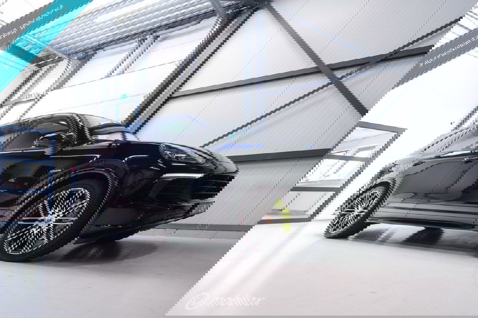 Porsche Cayenne 3.0 E-Hybrid Platinum Edition | Dealer OH | Trekhaak | Stoelkoeling | 360 cam | Panoramadak | Adaptive |
