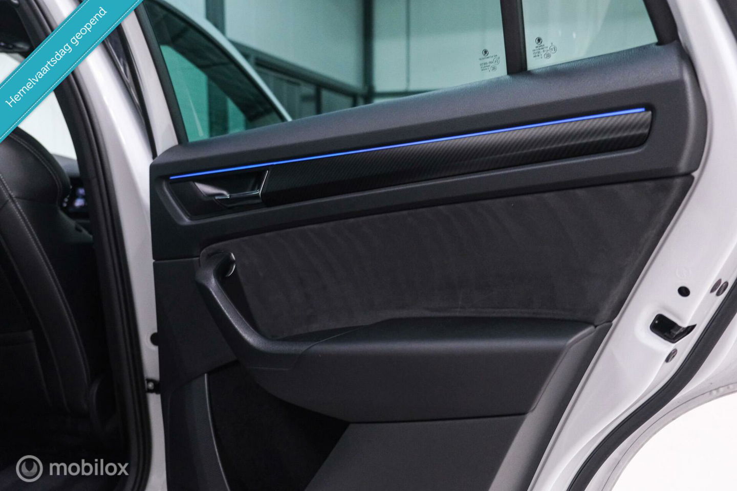 Škoda Kodiaq 2.0 TSI 4x4 Sportline Business 7p. | Panorama | LED | Adaptive | DAB+ | CarPlay | Memory | Keyless |