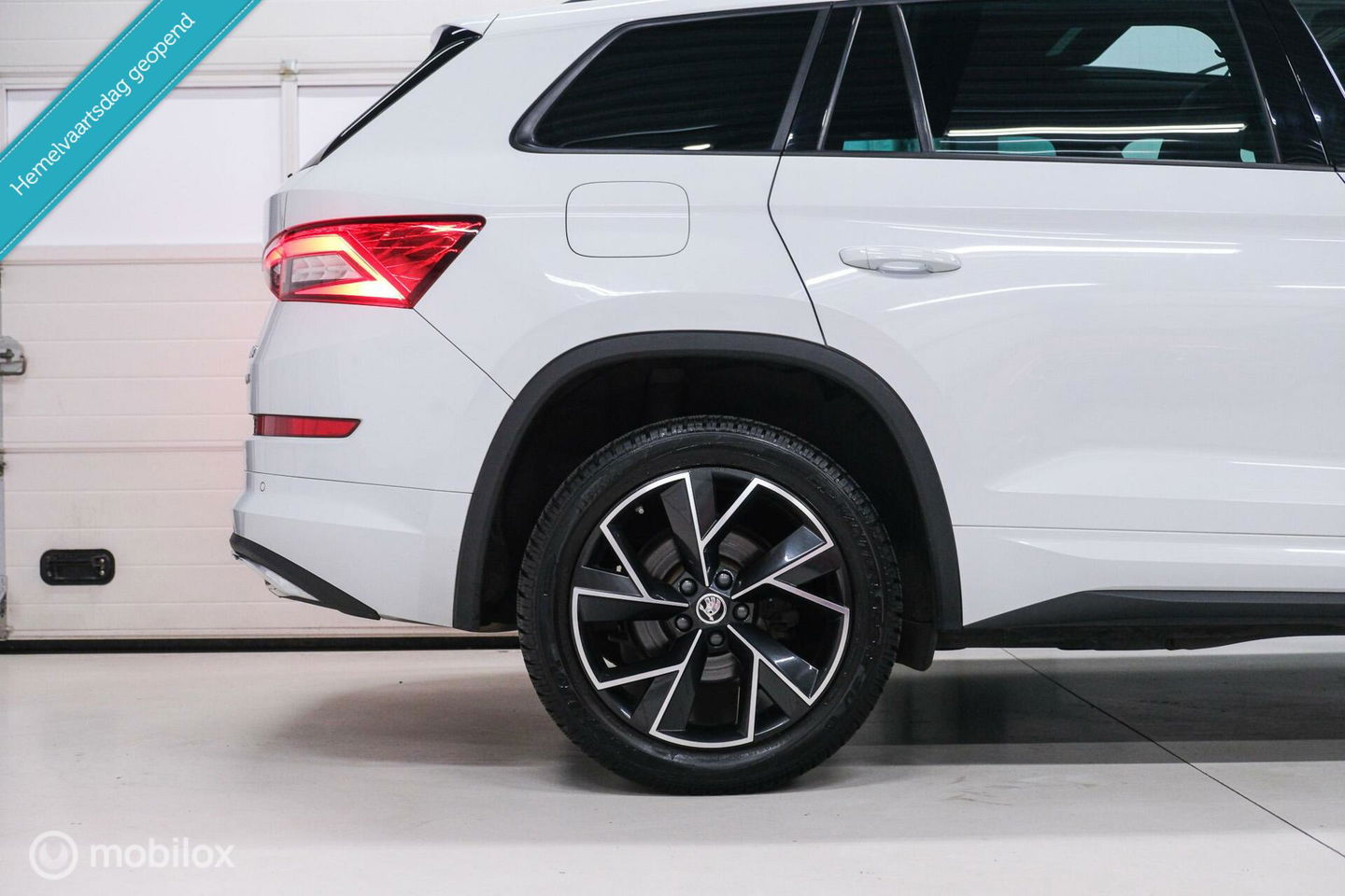 Škoda Kodiaq 2.0 TSI 4x4 Sportline Business 7p. | Panorama | LED | Adaptive | DAB+ | CarPlay | Memory | Keyless |