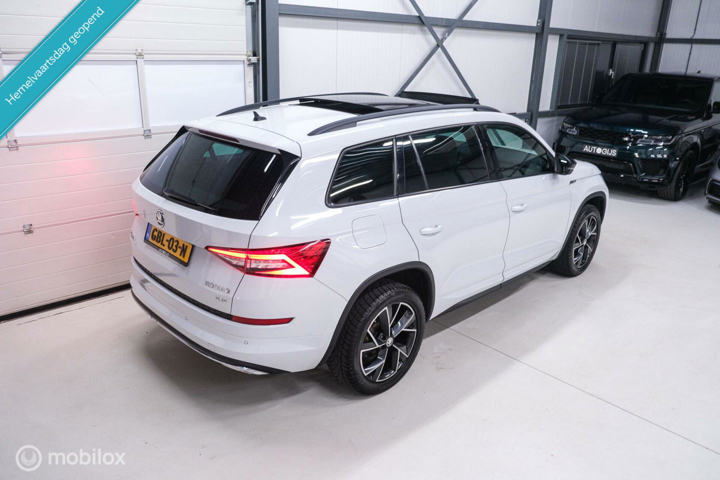Škoda Kodiaq 2.0 TSI 4x4 Sportline Business 7p. | Panorama | LED | Adaptive | DAB+ | CarPlay | Memory | Keyless |
