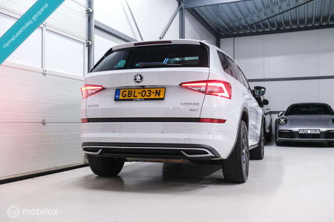 Škoda Kodiaq 2.0 TSI 4x4 Sportline Business 7p. | Panorama | LED | Adaptive | DAB+ | CarPlay | Memory | Keyless |