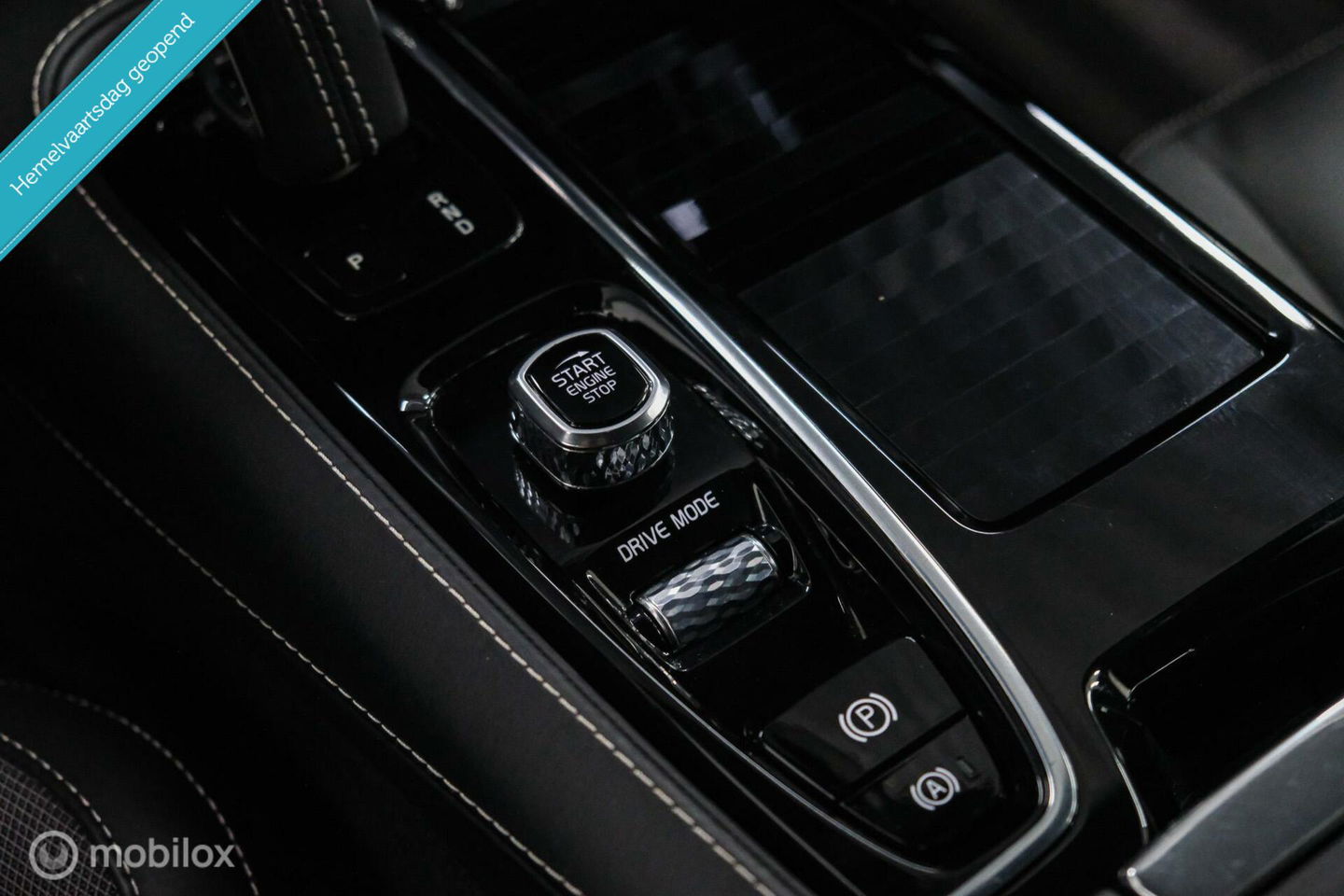 Volvo V60 2.0 T8 Recharge AWD R-Design | NL auto | DAB+ | CarPlay | Adaptive | Blis | Rijklaar |